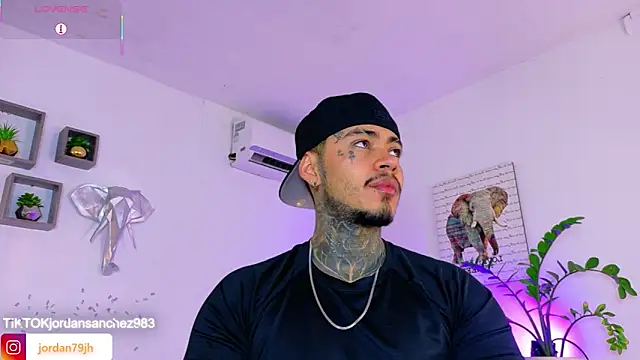 JordanSmiith  online show from May 2026 09:56:02 PM