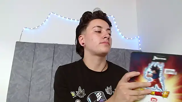 linda 33 online show from September 2025 07:06:02 PM