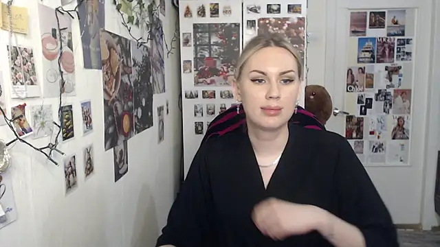 Snapshot of CapriScorpion chatting on January 2025 05:58:01 PM CapriScorpion online show from January 2025 05:58:01 PM