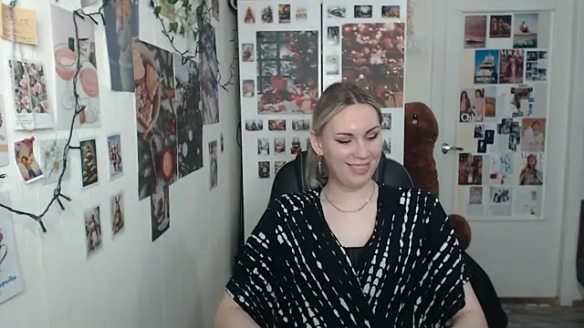 Snapshot of CapriScorpion chatting on January 2025 02:51:02 PM CapriScorpion online show from January 2025 02:51:02 PM