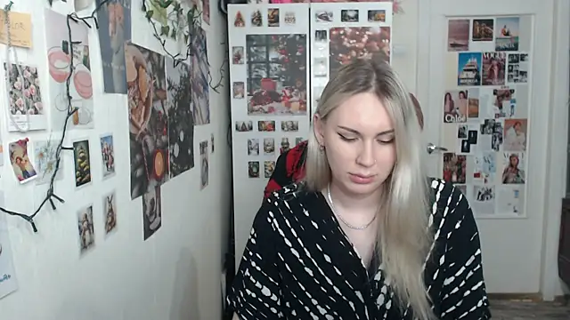 Snapshot of CapriScorpion chatting on January 2025 02:49:01 PM CapriScorpion online show from January 2025 02:49:01 PM