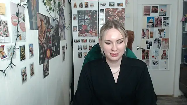 Snapshot of CapriScorpion chatting on January 2025 03:26:02 PM CapriScorpion online show from January 2025 03:26:02 PM