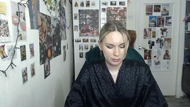 Snapshot of CapriScorpion chatting on January 2025 05:17:01 PM CapriScorpion online show from January 2025 05:17:01 PM