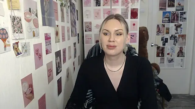 Snapshot of CapriScorpion chatting on February 2025 04:10:01 PM CapriScorpion online show from February 2025 04:10:01 PM