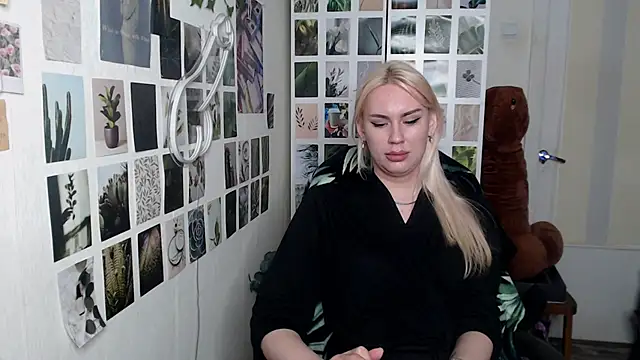 Snapshot of CapriScorpion chatting on November 2025 03:01:01 PM CapriScorpion online show from November 2025 03:01:01 PM