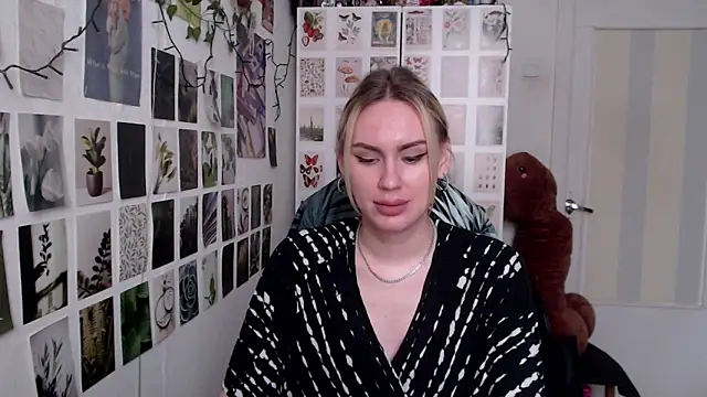 CapriScorpion online show from February 2026 12:39:02 PM