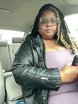 kweenxkarma online show from March 2025 01:32:02 AM