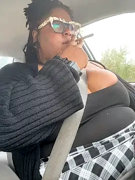 kweenxkarma online show from September 2025 10:20:01 PM