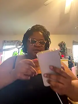 kweenxkarma online show from September 2025 08:53:02 PM