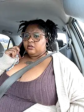 kweenxkarma online show from October 2025 09:52:01 PM