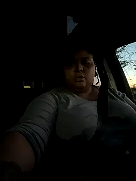 kweenxkarma online show from November 2025 02:23:02 AM