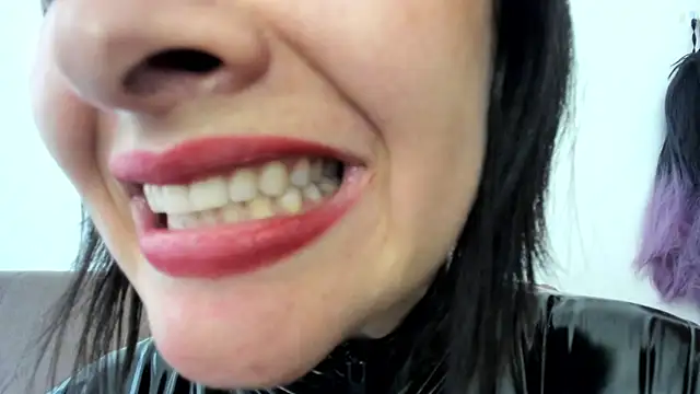 queen fetish online show from January 2025 09:36:01 PM