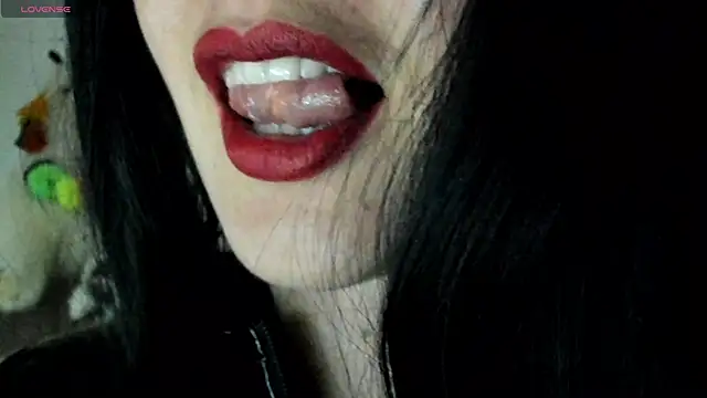 queen fetish online show from March 2025 08:34:01 PM