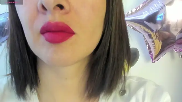 Snapshot of queen_fetish chatting on June 2026 04:49:01 PM queen fetish online show from June 2026 04:49:01 PM