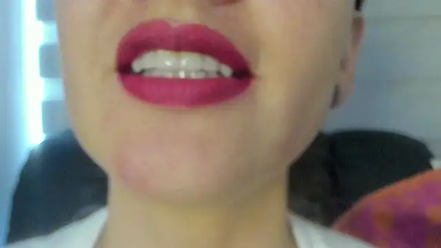 Snapshot of queen_fetish chatting on June 2026 07:18:01 PM queen fetish online show from June 2026 07:18:01 PM