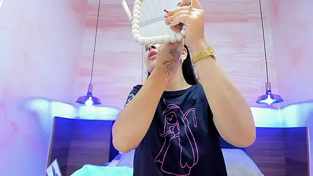 AnneDixie online show from November 2025 03:05:02 AM