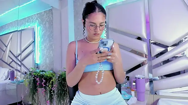 Miia002 online show from January 2025 04:23:02 AM