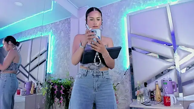 Miia002 online show from February 2025 03:30:02 AM