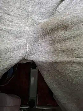FreezingTie850 online show from May 2026 04:04:02 PM