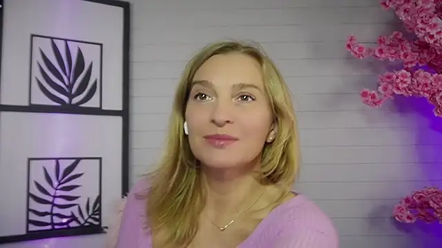 ms natty online show from October 2025 07:13:01 PM