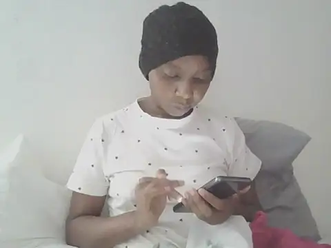 Sexxybella27 online show from May 2026 01:49:02 PM