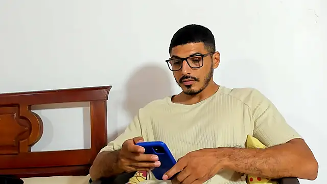 Snapshot of joris_vo chatting on February 2026 05:06:02 PM joris vo online show from February 2026 05:06:02 PM