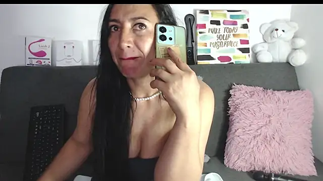 missbella1 online show from December 2024 08:39:02 PM