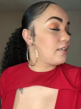 Snapshot of DestineeJayde chatting on January 2025 06:56:02 AM DestineeJayde online show from January 2025 06:56:02 AM