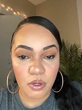 Snapshot of DestineeJayde chatting on February 2025 03:41:01 AM DestineeJayde online show from February 2025 03:41:01 AM