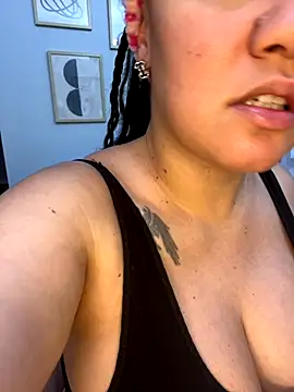 Snapshot of DestineeJayde chatting on September 2025 05:45:02 AM DestineeJayde online show from September 2025 05:45:02 AM