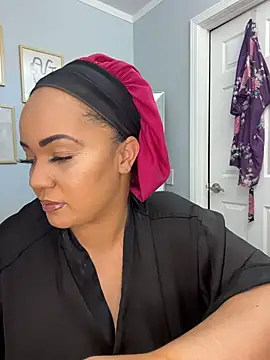 Snapshot of DestineeJayde chatting on October 2025 04:11:01 AM DestineeJayde online show from October 2025 04:11:01 AM