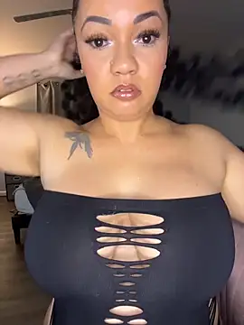 Snapshot of DestineeJayde chatting on October 2025 04:23:02 AM DestineeJayde online show from October 2025 04:23:02 AM