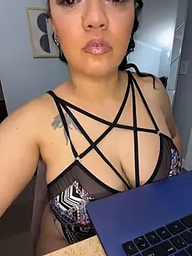 Snapshot of DestineeJayde chatting on October 2025 05:19:02 AM DestineeJayde online show from October 2025 05:19:02 AM