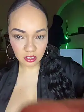 Snapshot of DestineeJayde chatting on October 2025 06:28:01 AM DestineeJayde online show from October 2025 06:28:01 AM