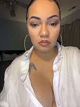 Snapshot of DestineeJayde chatting on October 2025 04:16:01 AM DestineeJayde online show from October 2025 04:16:01 AM