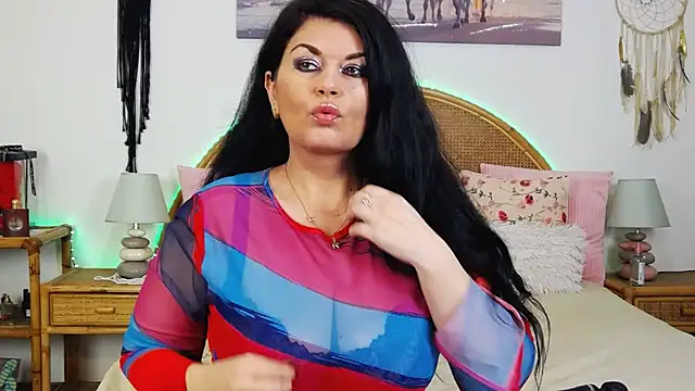 Snapshot of EllenGrace chatting on January 2025 11:46:01 PM EllenGrace online show from January 2025 11:46:01 PM