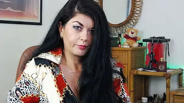 Snapshot of EllenGrace chatting on February 2025 04:54:02 AM EllenGrace online show from February 2025 04:54:02 AM