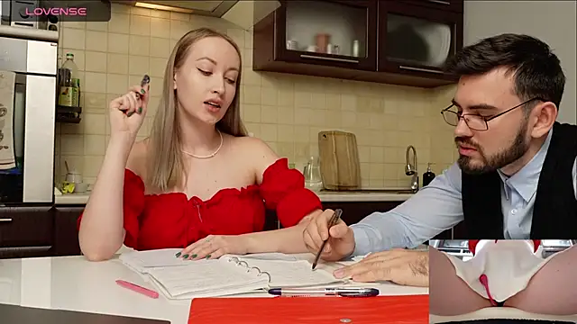 Snapshot of luxmuur chatting on December 2024 01:33:01 PM luxmuur online show from December 2024 01:33:01 PM