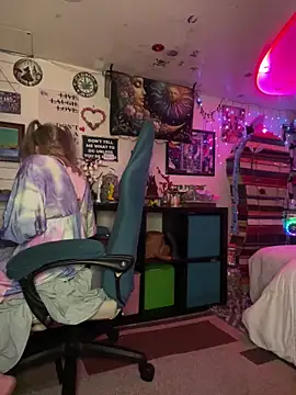 Snapshot of TrenaAnne chatting on March 2025 02:26:01 AM TrenaAnne online show from March 2025 02:26:01 AM