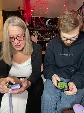 Snapshot of TrenaAnne chatting on February 2026 04:00:01 PM TrenaAnne online show from February 2026 04:00:01 PM