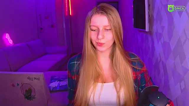 AmaliaQueen online show from December 2024 02:06:02 PM