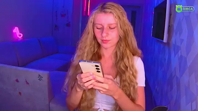 AmaliaQueen online show from October 2025 02:15:01 PM