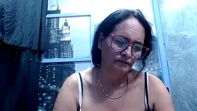 Nastylatinaxxx online show from December 2025 09:56:01 PM