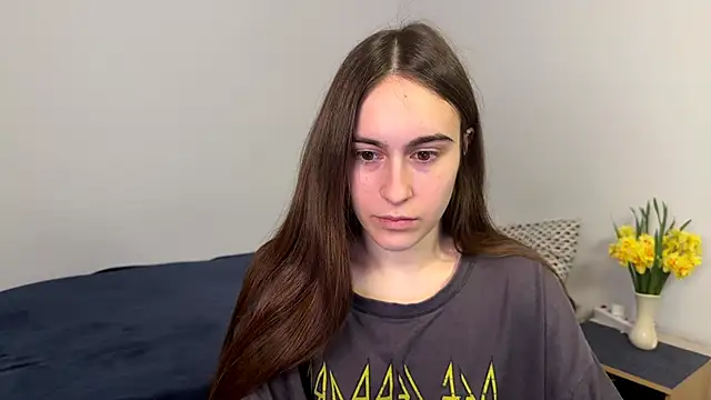 AliceKolltt online show from April 2026 10:38:01 PM
