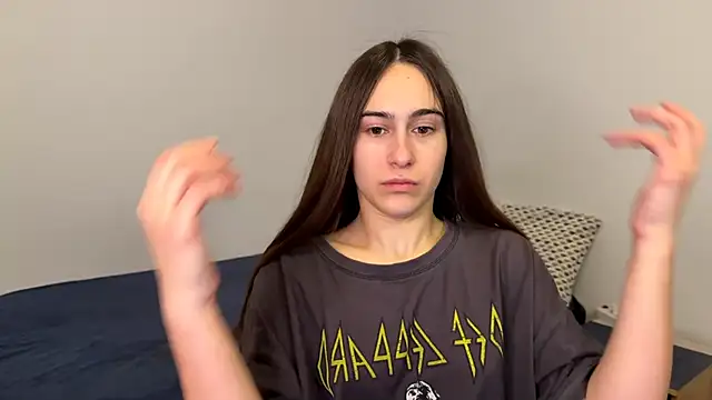 AliceKolltt online show from May 2026 09:30:02 PM