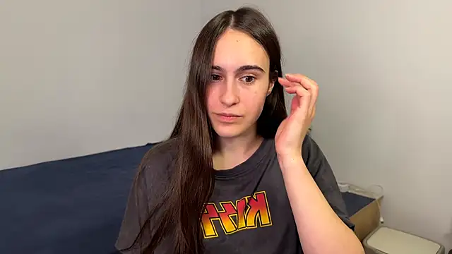 AliceKolltt online show from May 2026 08:28:01 PM