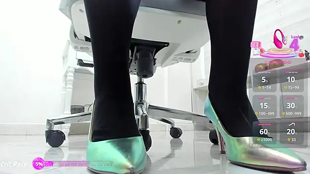 Snapshot of melina_thomson chatting on November 2025 05:50:02 AM melina thomson online show from November 2025 05:50:02 AM