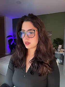 EmaSaenz online show from July 2026 10:03:01 PM