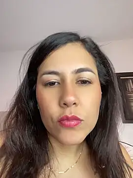 manuela star online show from May 2026 01:40:01 PM