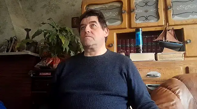 Snapshot of sympatrique chatting on December 2024 11:18:01 AM sympatrique online show from December 2024 11:18:01 AM